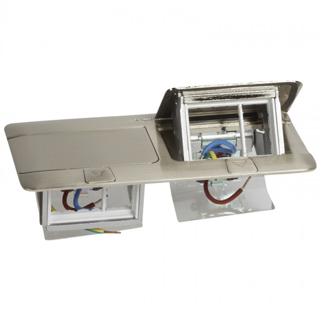 Выдвижной розеточный блок - 6 модулей - нержавеющая сталь