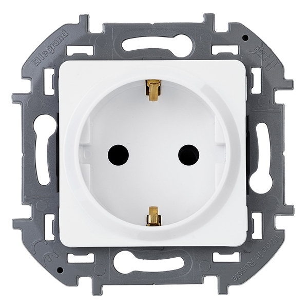 Розетка 2К+З со шторками - Inspiria - белый