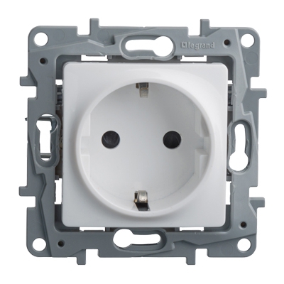 Розетка 2К+З без шторок - Niloe - белый