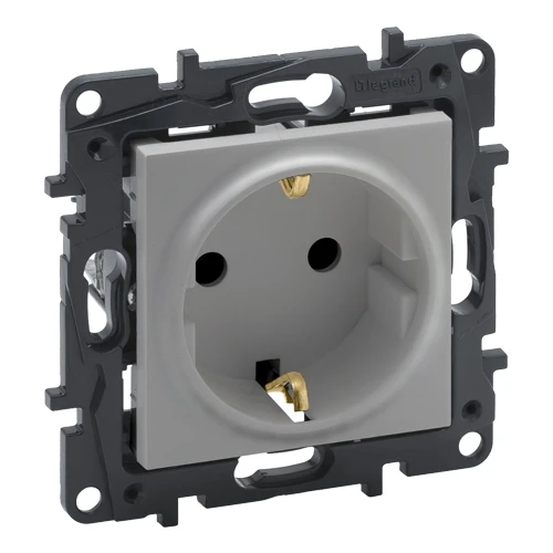 Розетка 2К+3 со шторками - Niloe Step - алюминий