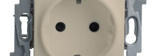 Розетка 2К+3 со шторками - Niloe - слоновая кость