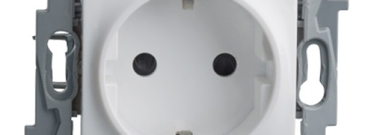 Розетка 2К+З со шторками - Niloe - белый