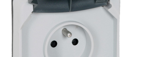 Розетка 2К+З с крышкой и шторками 16A - Plexo IP66 - серый