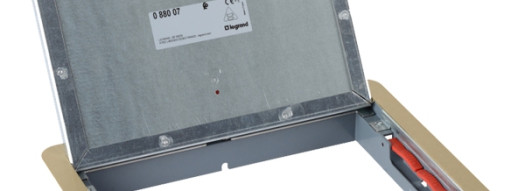 Крышка для напольной коробки - 12/18 модулей - латунь