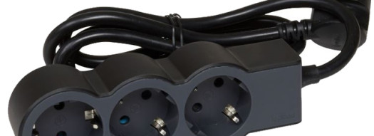 Многорозеточный блок ''Стандарт'' 3 x 2К+З - с кабелем длиной 3 м - черный