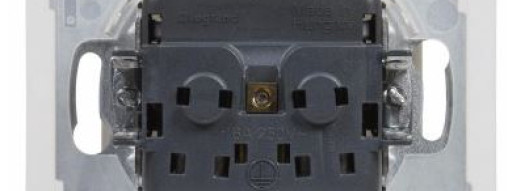 Розетка 2К+З IP44 - Suno - белый