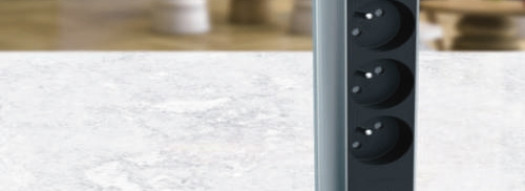 Выдвижной розеточный блок - Incara Tower 60 - 4 розетки - алюмин