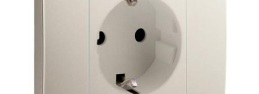 Розетка 2P+E - Mallia - Champagne