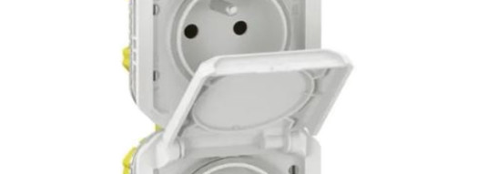 Розетка 2x2К+З вертикальная, французский стандарт - Plexo IP55 - белый